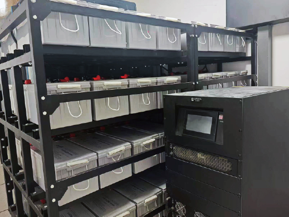 力锐斯UPS和蓄电池 - 湖南衡阳八中松梅湖校区项目